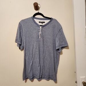 Kenneth Cole cotton tee shirt